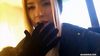 Amateur Teenie Macht lieber das Gefühl ihrer Finger in ihrem Haarig PussyReport Dieses Video
